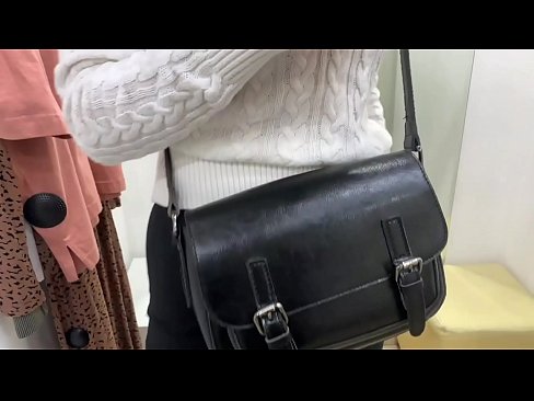 ❤️ Фитинг бөлмөсүндө жаш канчык FeralBerryди дилдо менен коомдук мастурбациялоо ❌ Үйдөгү порно бизде ky.xxxshake.ru ❌️❤
