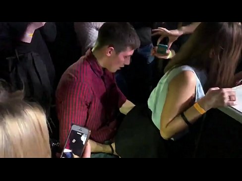 ❤️ Орус түнкү клубунда чыныгы секс. 18 жаштагы орус кыз түнкү клубда ануста жана жыныс кынында сексен ❌ Үйдөгү порно бизде ky.xxxshake.ru ❌️❤